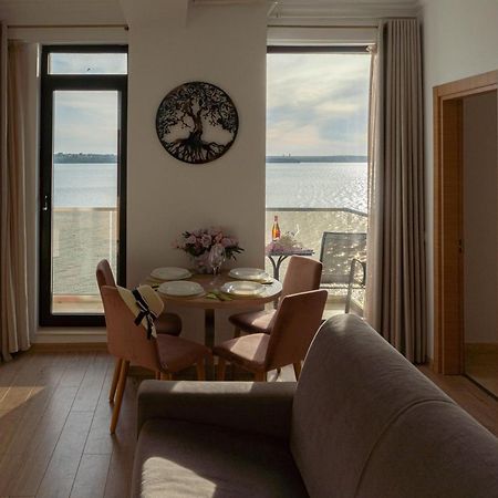 Apartament Le Bonheur Мамая Екстериор снимка