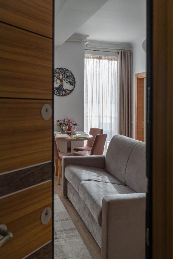 Apartament Le Bonheur Мамая Екстериор снимка