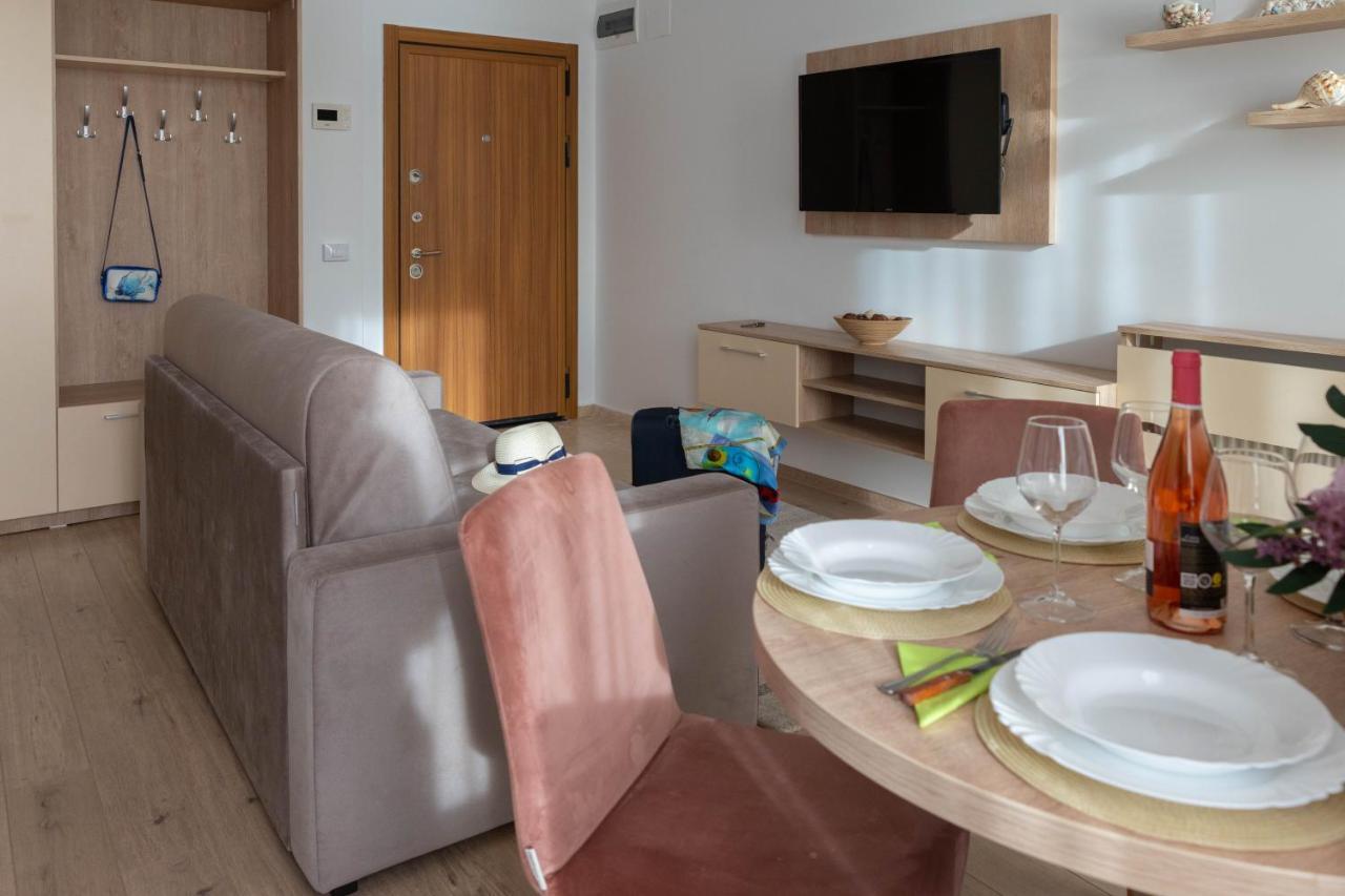 Apartament Le Bonheur Мамая Екстериор снимка