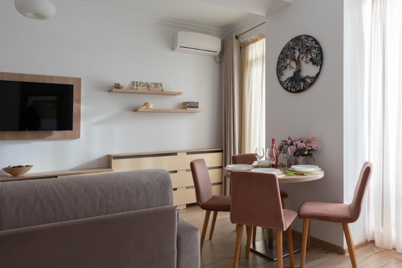 Apartament Le Bonheur Мамая Екстериор снимка