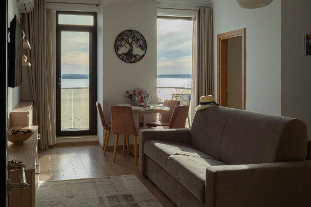 Apartament Le Bonheur Мамая Екстериор снимка