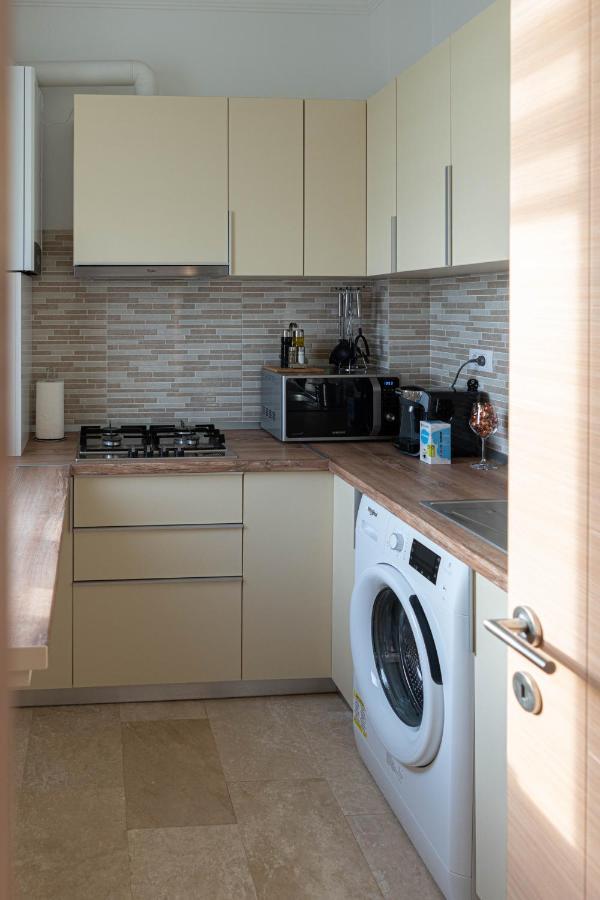 Apartament Le Bonheur Мамая Екстериор снимка