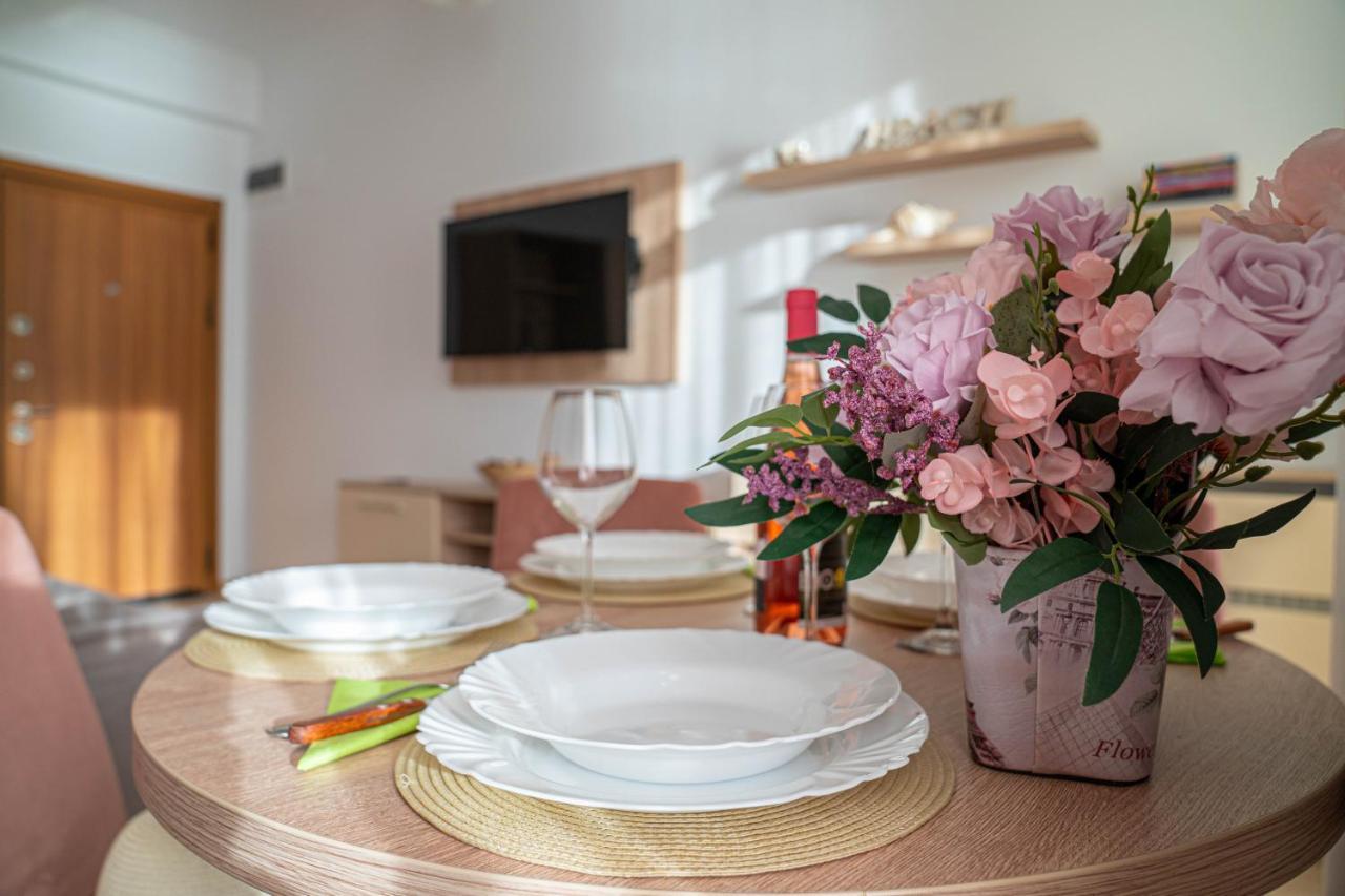Apartament Le Bonheur Мамая Екстериор снимка